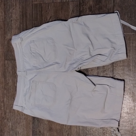 NWOT St. John's Bay Bermudas - Picture 4 of 7